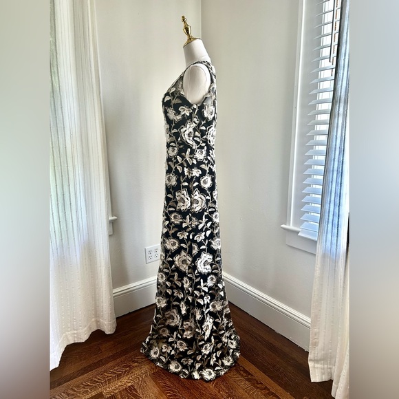 David Meister Black and White Floral Maxi Dress - Picture 3 of 7